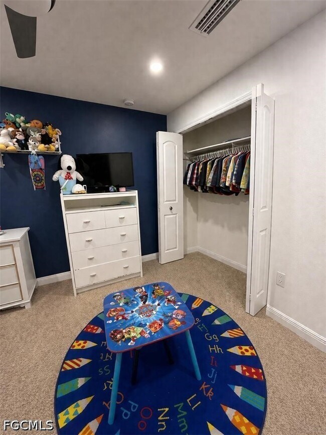 Building Photo - 180 SW Voltair Terrace