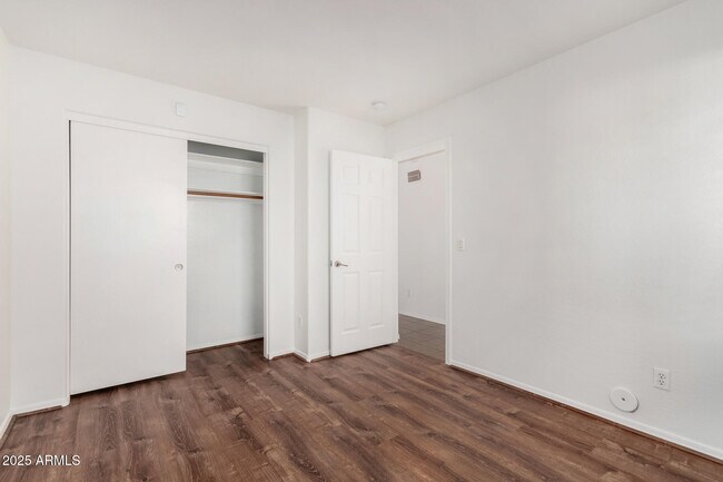 Building Photo - 15448 W Yucatan Dr