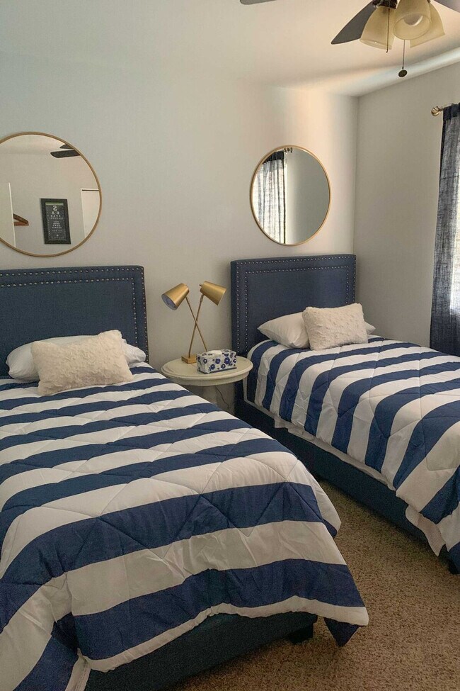 Building Photo - 8109 East Vía Sonrisa-SI ID1385972P