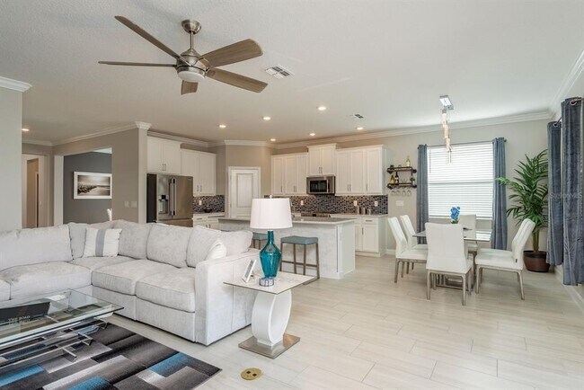 Building Photo - 17026 Shell Bay Dr