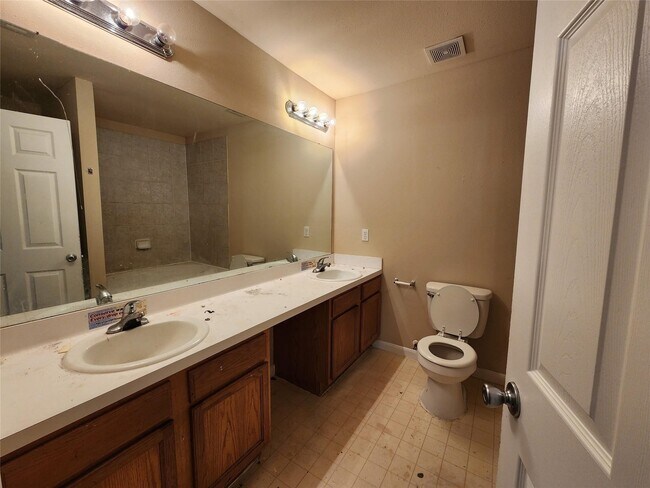 Building Photo - 11710 Chetman Dr