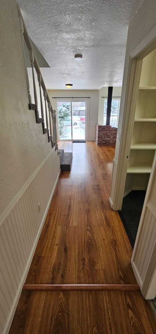 Building Photo - Newly Renovated 3Bed 1.5 Bath House Available in Heart of Bozeman