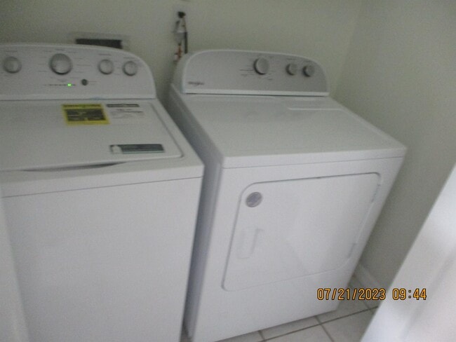 Building Photo - 7516 Sea Spray Ave