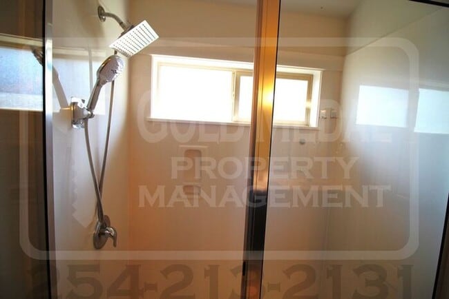 Building Photo - 1003 Torino St