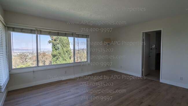 Building Photo - 3246 Dolonita Ave