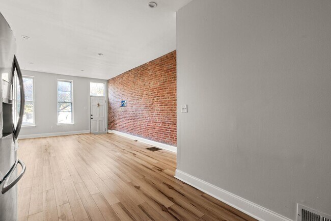 Building Photo - 419 N Collington Ave