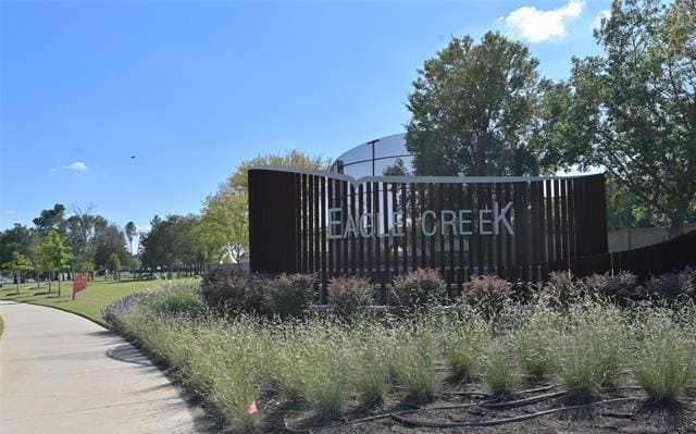 Building Photo - 2512 Goldfinch Dr