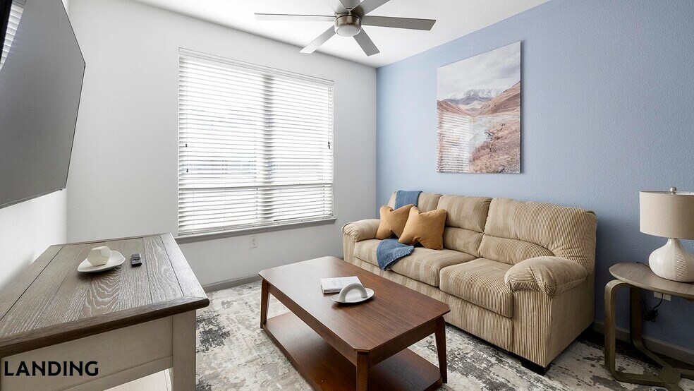 Building Photo - 1001 S Center St