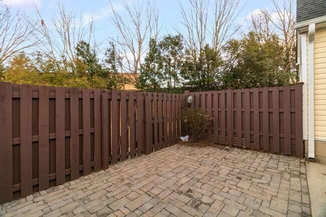 Building Photo - Keswick Place Townhome