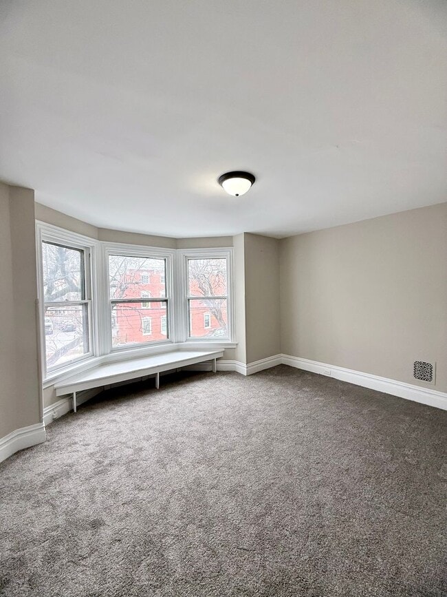 Building Photo - Charming & Spacious Historic 5-Bedroom Home for Rent in Carlisle, PA