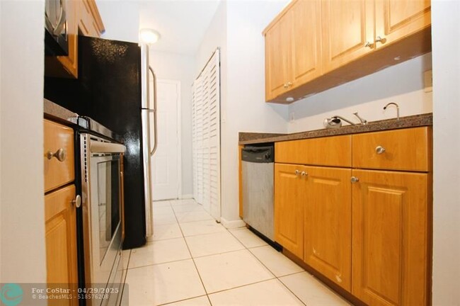 Building Photo - 11581 NW 42nd St