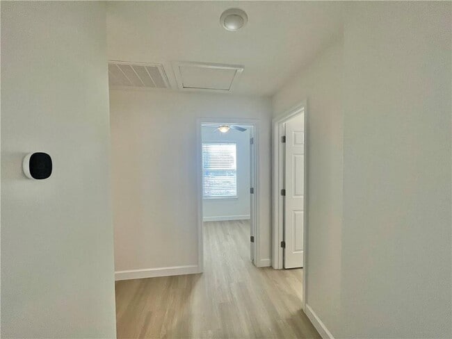 Building Photo - 506 Park St