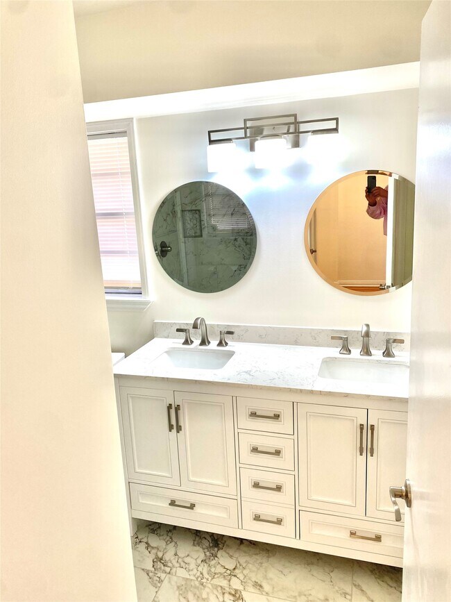 Building Photo - 4329 Kinglet St