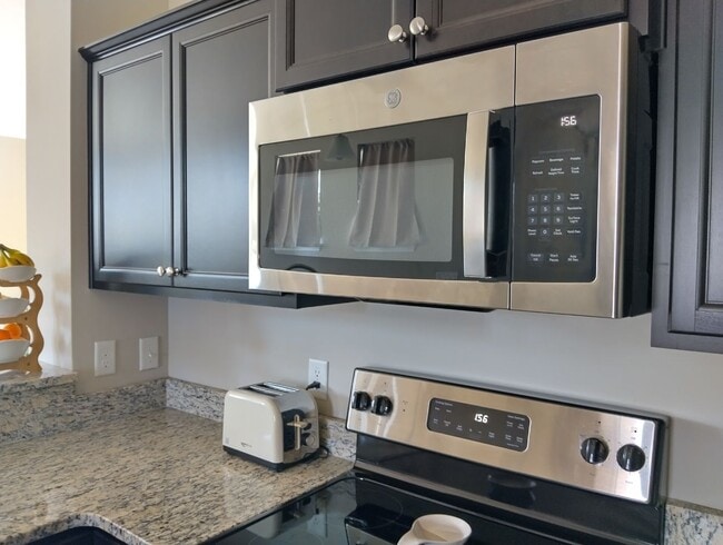 Building Photo - Spacious 2bd/2ba in The Villages at Bartle...