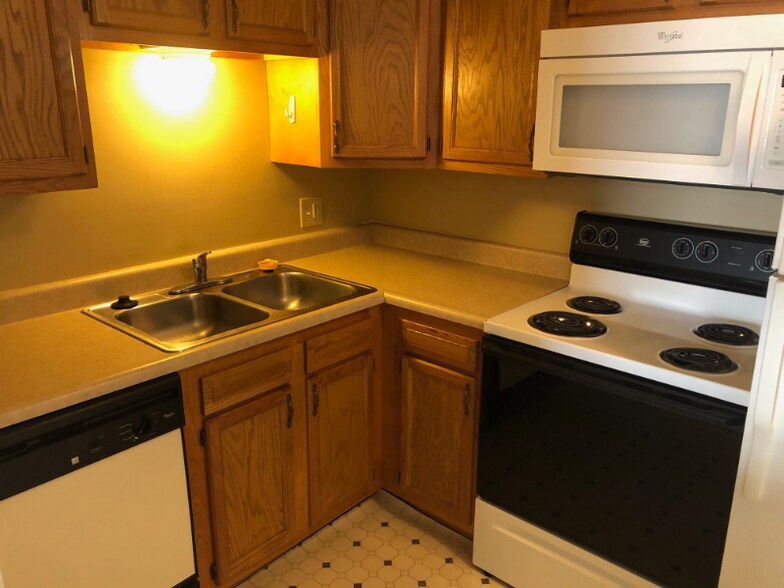 Building Photo - 2305 Adams Ave