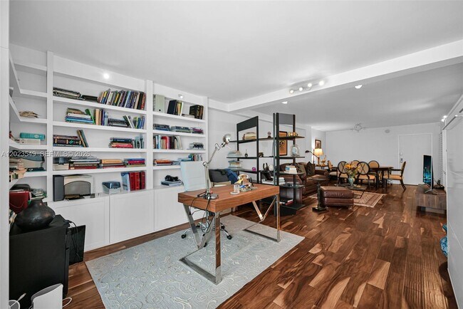 Building Photo - 2401 Collins Ave