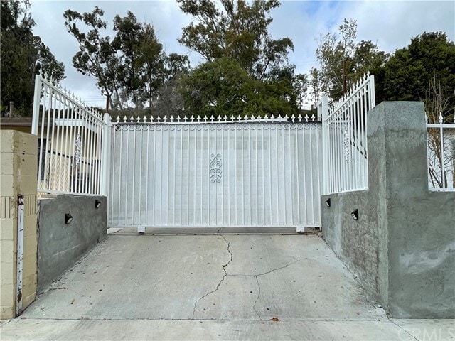 Building Photo - 18643 Renault St