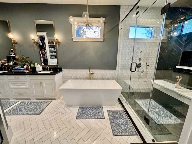 Building Photo - 805 Cordell St