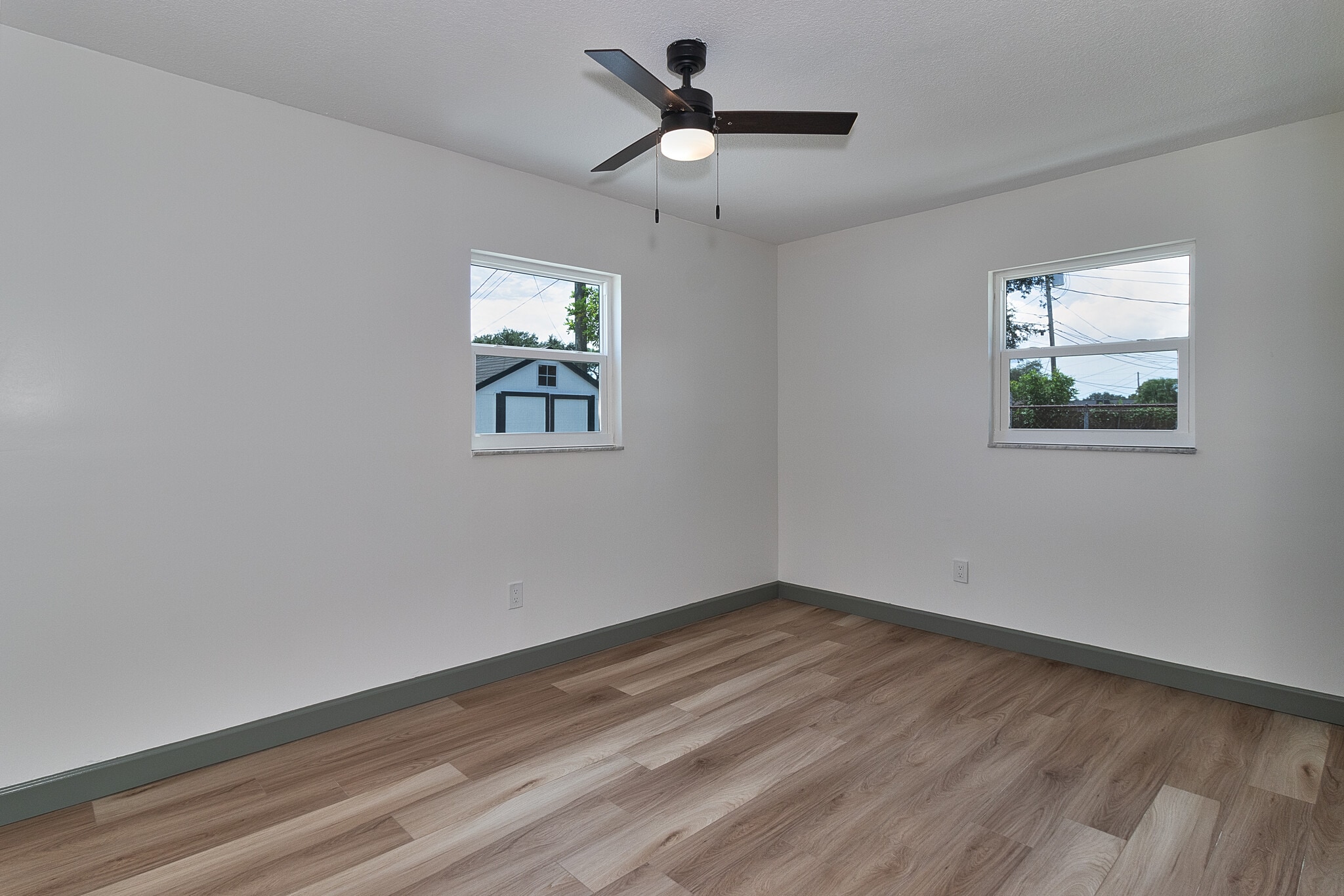 Building Photo - 508 91st Ave N