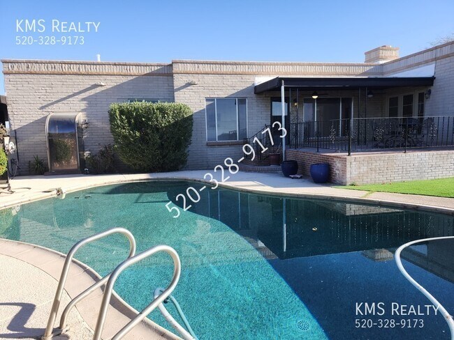 Building Photo - 500 E Eden Pl