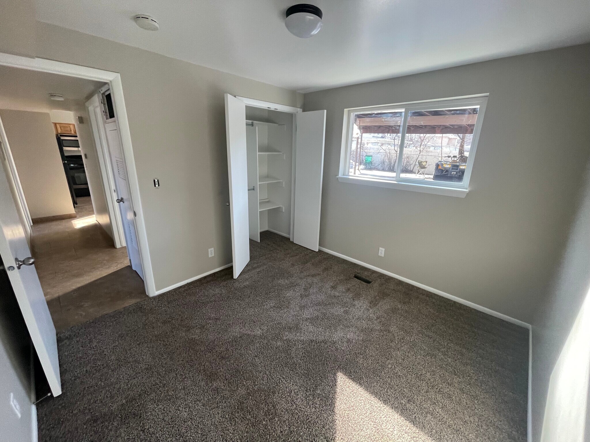 Building Photo - 1786 E Lincoln Ln