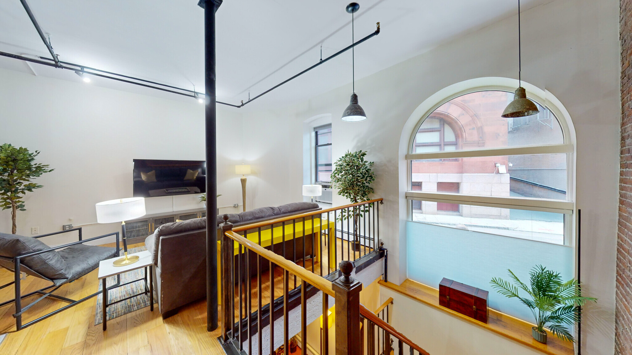 Apt 1D - 13 Stanhope St