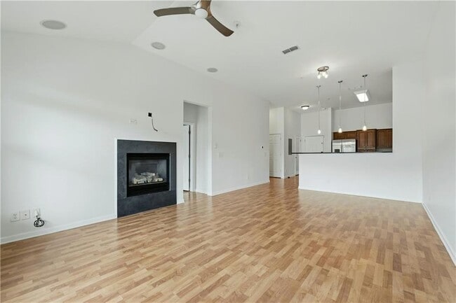 Building Photo - 4805 W Village Way