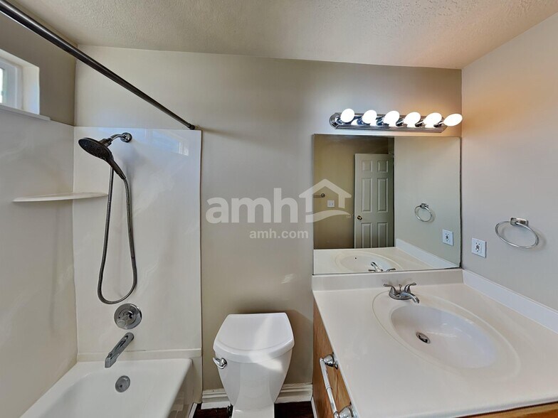 Building Photo - 2841 W 4200 S