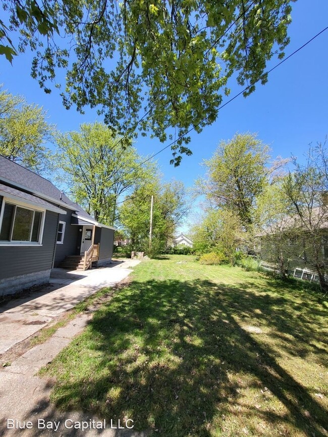 Building Photo - 3 br, 1 bath House - 372 Orchard Avenue