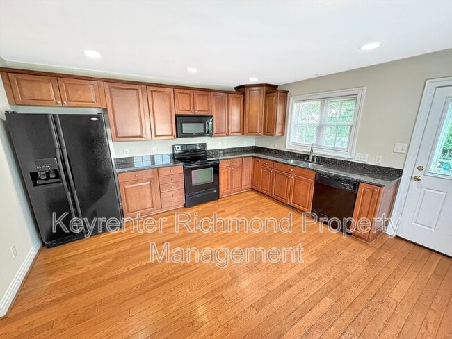 Building Photo - 708 Albemarle St