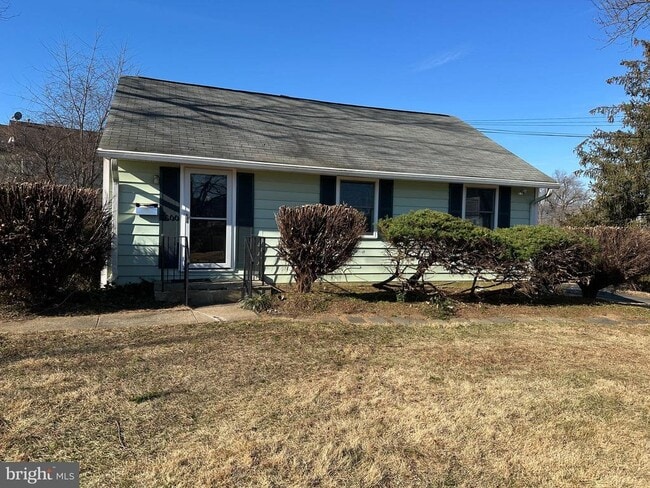 Building Photo - 7600 Lisle Ave