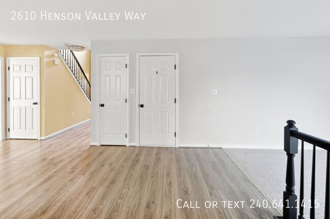 Building Photo - 2610 Henson Valley Way