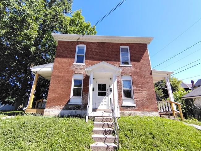 Building Photo - 820 W Howard St