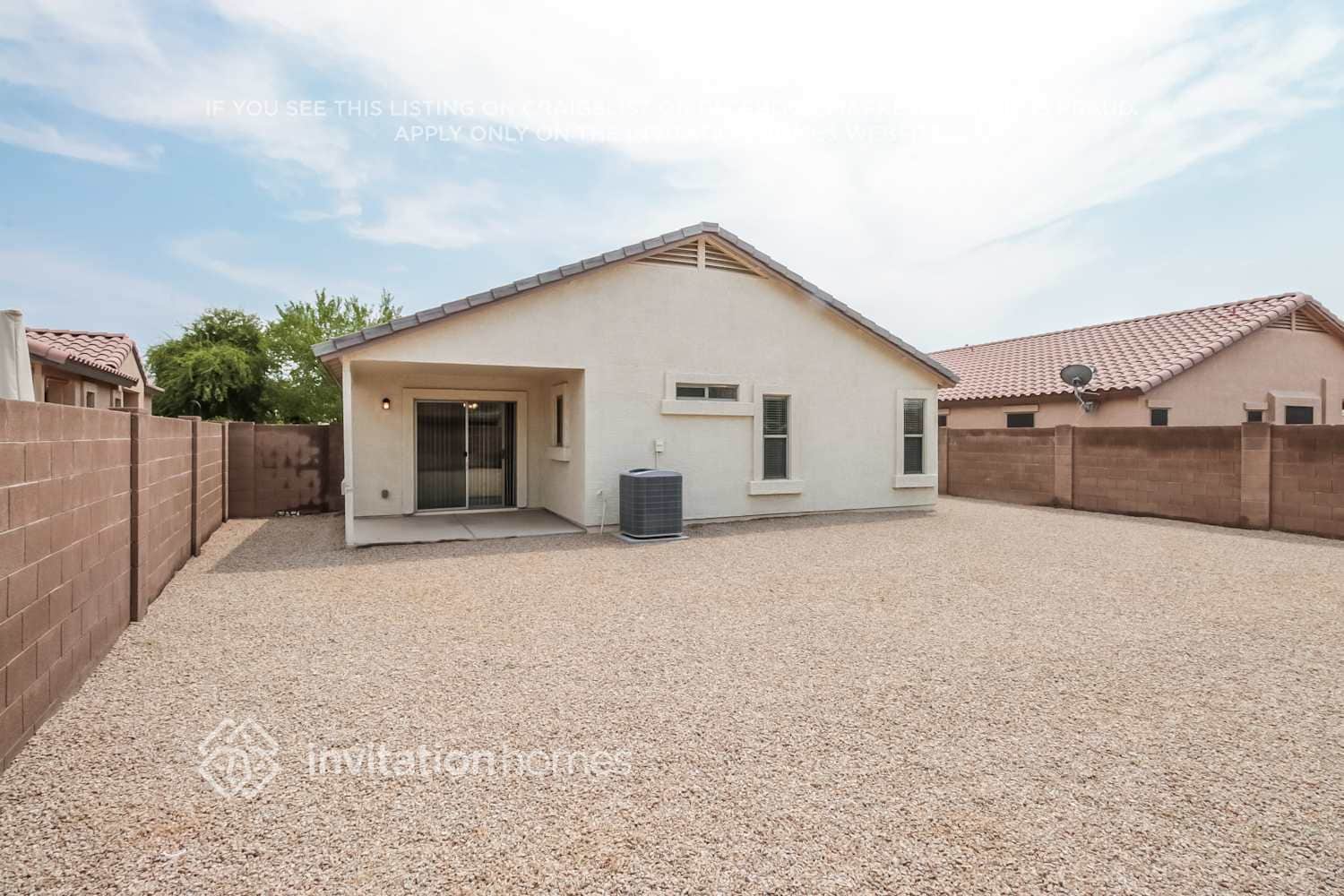 Building Photo - 38166 N Sandy Dr