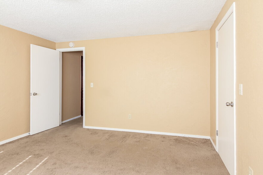 Building Photo - 317 Chickasaw Ln