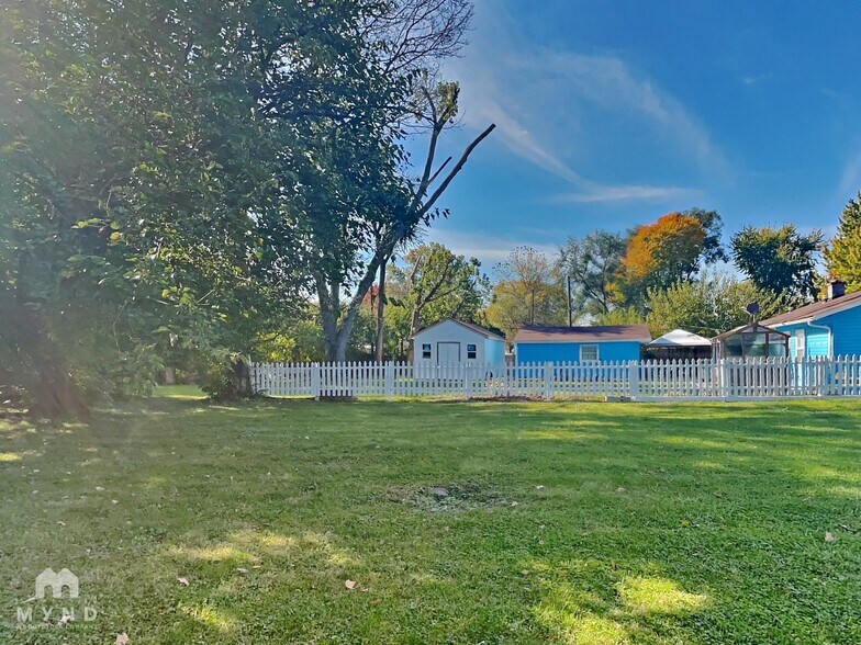 Building Photo - 4035 Breton St