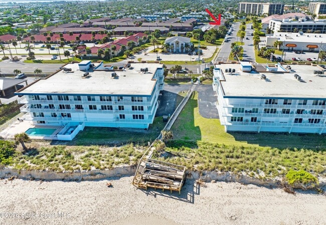 Building Photo - 925 Palm Springs Blvd