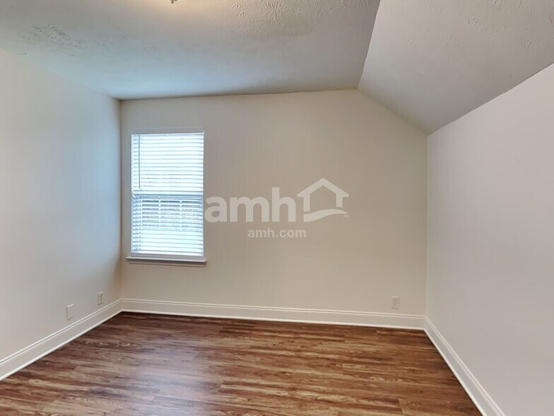 Building Photo - 3314 Hopewell Ct
