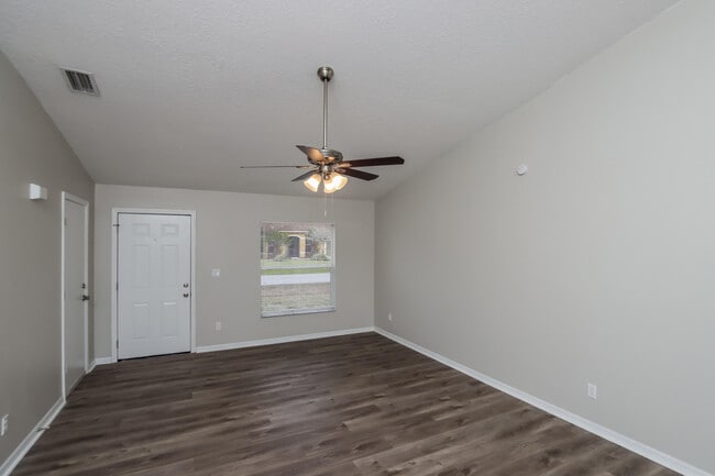 Building Photo - 1306 Alcazar St SE