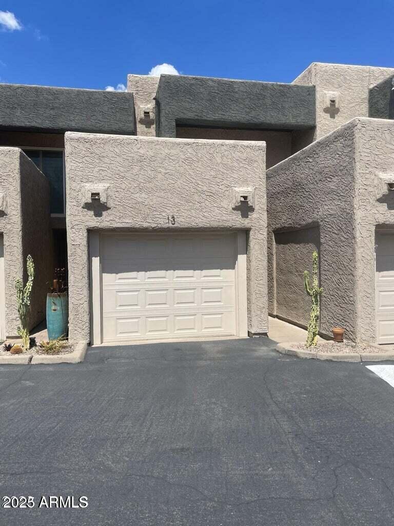 Building Photo - 3030 N Hayden Rd
