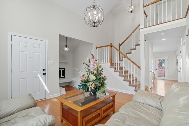 Building Photo - 9221 N Vicksburg Park Ct