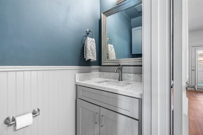 Building Photo - 14707 Barryknoll Ln