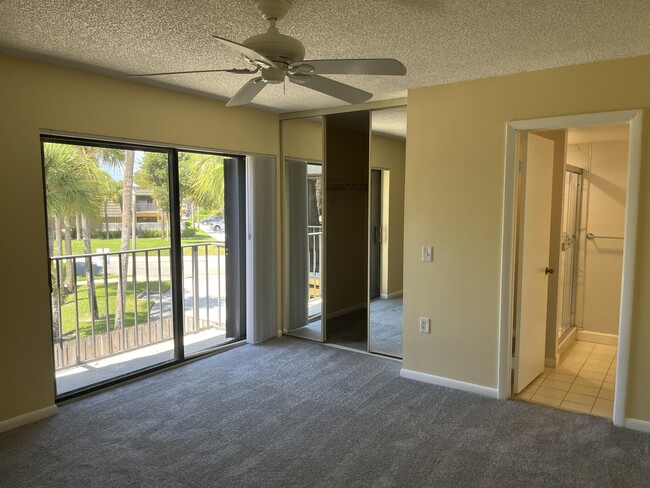 Building Photo - 621 6th Way