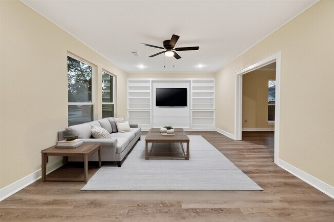 Building Photo - 2725 Avenue F