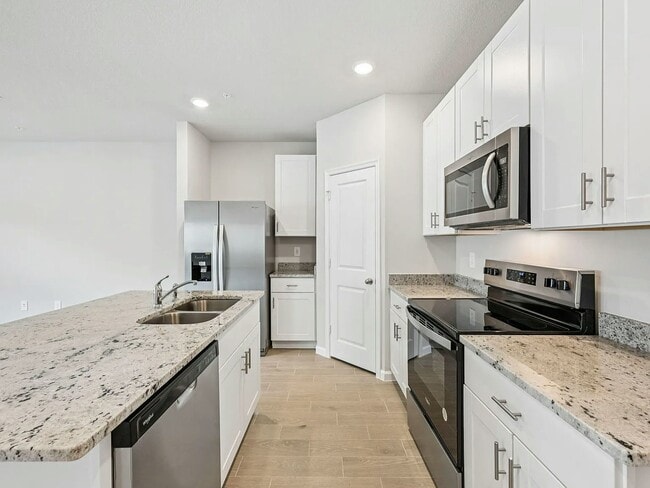 Building Photo - 458 Salisbury Cir