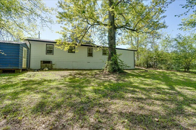 Building Photo - Newly renovated 3bed 1beath for rent!