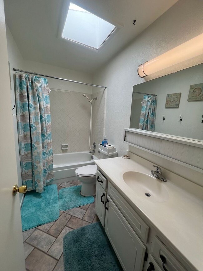 Building Photo - 3-bedroom 2 baths home