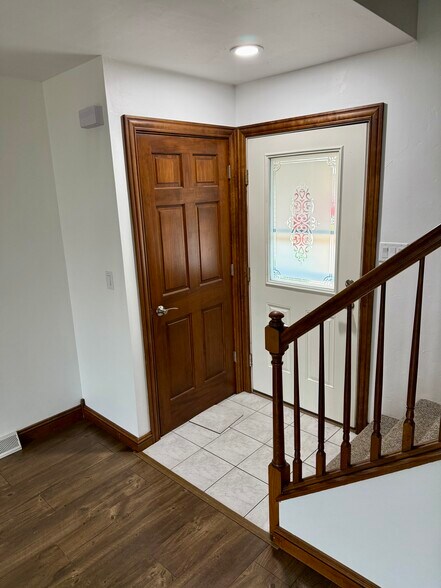 Building Photo - 707 Edge Point Ct