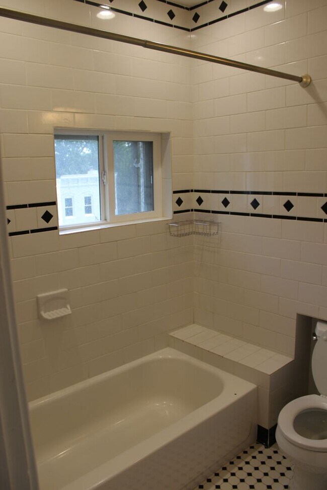 Building Photo - 319-321 S. Washington Street