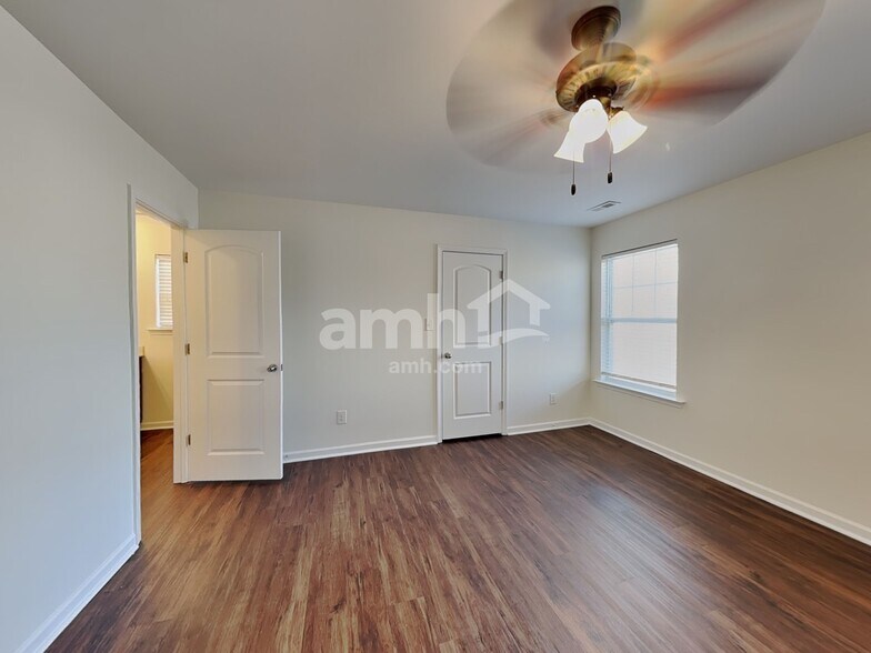 Building Photo - 10233 Broken Stone Ct